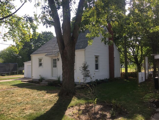 1318 Division St in Goshen, IN - Building Photo - Building Photo