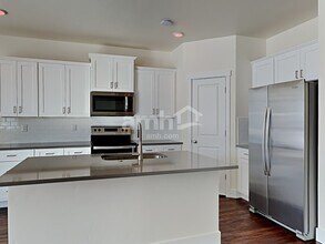 749 S Rocker Ave in Kuna, ID - Building Photo - Building Photo
