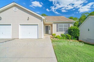 1034 Brittany Deanne Ln in Knoxville, TN - Building Photo