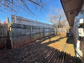 9915 Larkspur Ln, Unit 9915 in Oklahoma City, OK - Building Photo - Building Photo