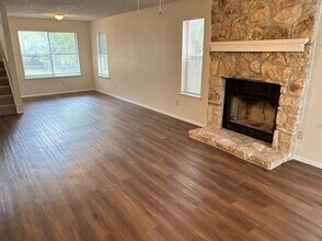 701 Fairchild Dr in Austin, TX - Building Photo - Building Photo