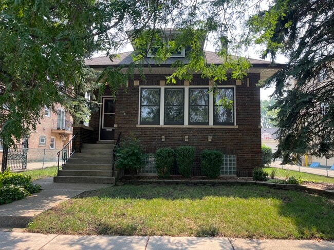 property at 6614 N Northwest Hwy