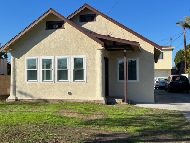 333 W Spruce Ave in Inglewood, CA - Building Photo