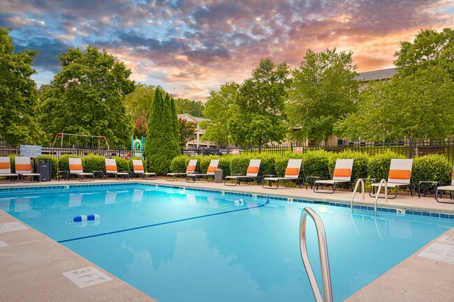 Hawk Ridge Apartments