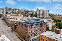 916 Queen Anne Ave N in Seattle, WA - Foto de edificio - Building Photo