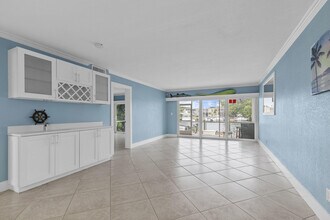 420 Northlake Ct in North Palm Beach, FL - Building Photo - Building Photo