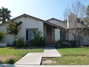 3136 E Orangethorpe Ave in Anaheim, CA - Building Photo - Building Photo