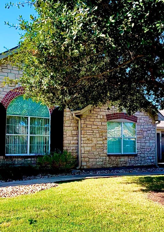 30 Wildwood Dr in Georgetown, TX - Foto de edificio - Building Photo