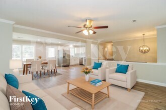 2026 Storm Canyon Rd in Winston-Salem, NC - Foto de edificio - Building Photo