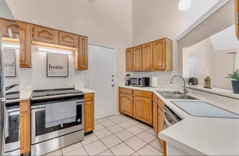 Room in House on Wildwood Ridge in San Antonio, TX - Foto de edificio - Building Photo