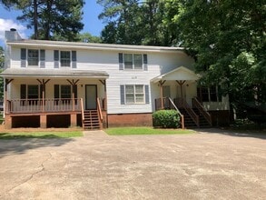 117 E Circle Dr, Unit A in Cary, NC - Foto de edificio - Building Photo