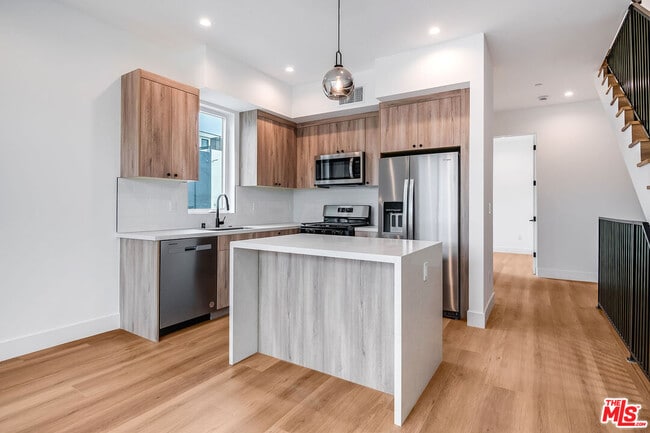 5319 Ben Ave in Los Angeles, CA - Building Photo - Building Photo