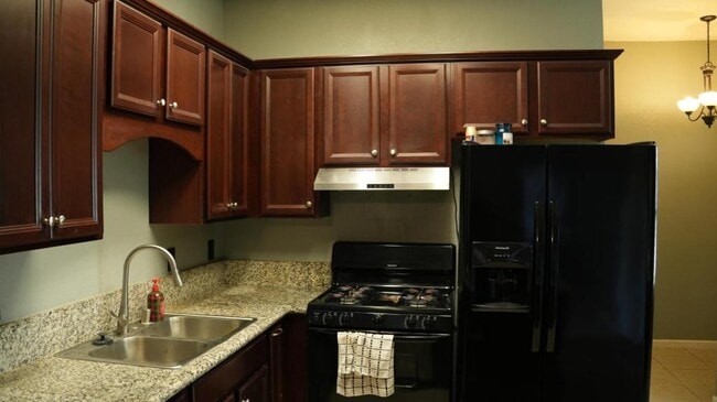 7607 Harmony Oaks Way in Sacramento, CA - Building Photo - Building Photo