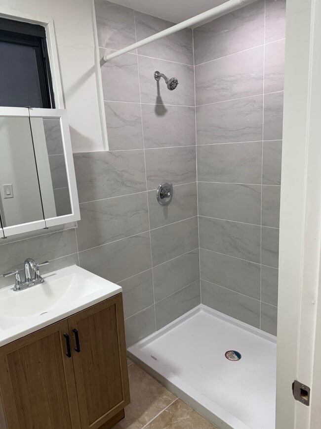 18xx Bronxdale Ave in Bronx, NY - Building Photo - Building Photo