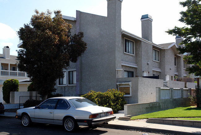 526 Illinois St in El Segundo, CA - Foto de edificio - Building Photo