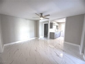 3350 Apache St in Ft. Myers, FL - Building Photo - Building Photo