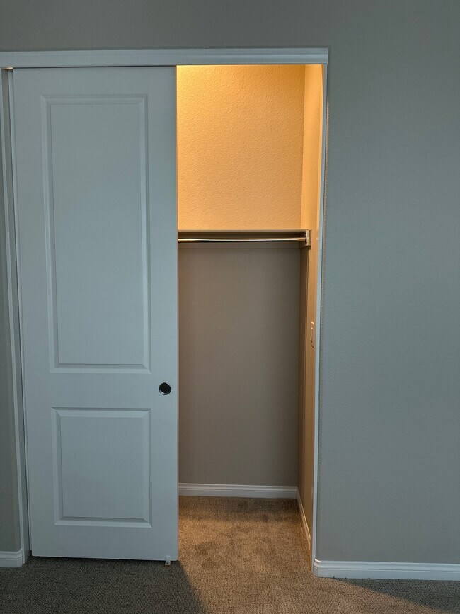 881 Cottonwood Hl Pl in Henderson, NV - Building Photo - Building Photo