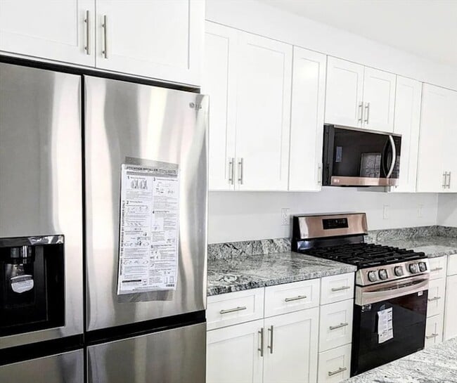 22 Sunnybank Rd in Watertown, MA - Building Photo - Building Photo