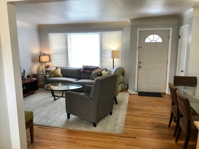 2130-2132 Washtenaw Ave, Unit 2132 in Ann Arbor, MI - Building Photo - Building Photo