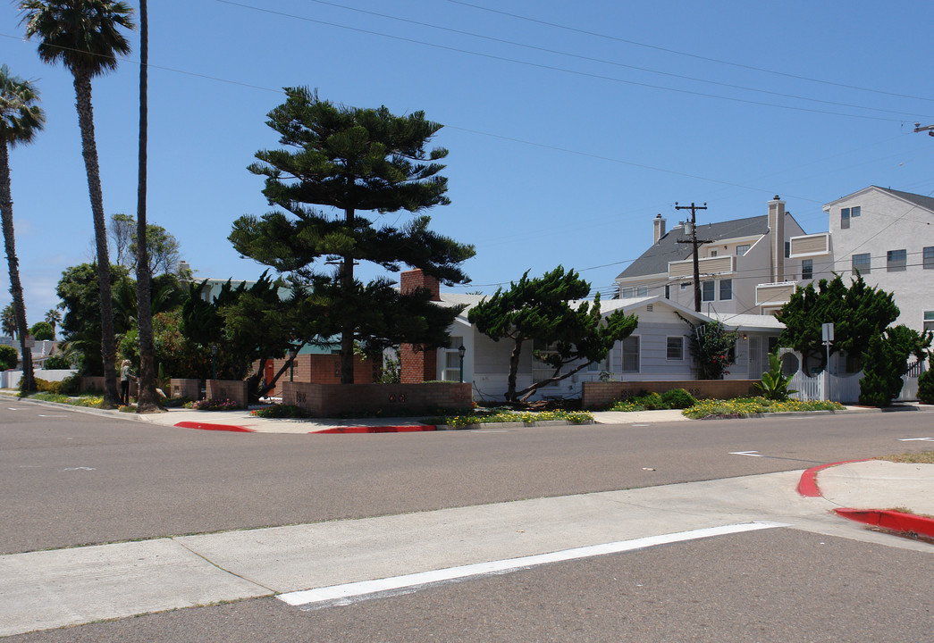 192 Ebony Ave in Imperial Beach, CA - Foto de edificio