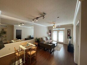 1711 Old Spanish Trl in Houston, TX - Building Photo - Building Photo