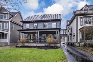 349 Elmwood Ave, Unit 2 in Buffalo, NY - Building Photo