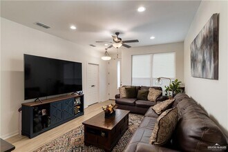 25 Xavier Ave in McAllen, TX - Building Photo - Building Photo