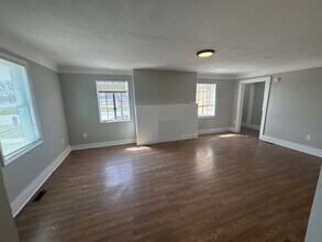 15065 Gilchrist St in Detroit, MI - Building Photo - Building Photo