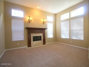 276 Chantilly Cir in Simi Valley, CA - Building Photo - Building Photo