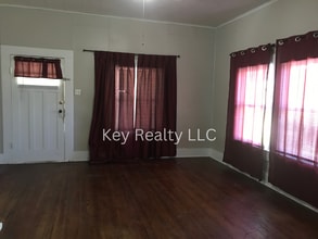 321 Cross St in Pineville, LA - Building Photo - Building Photo