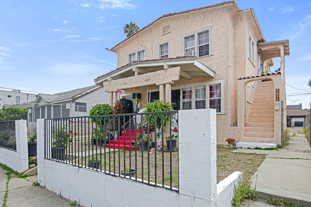 1441 S Cloverdale Ave in Los Angeles, CA - Building Photo