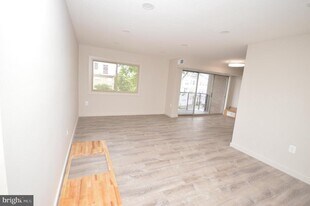 12705 Dara Dr in Woodbridge, VA - Building Photo