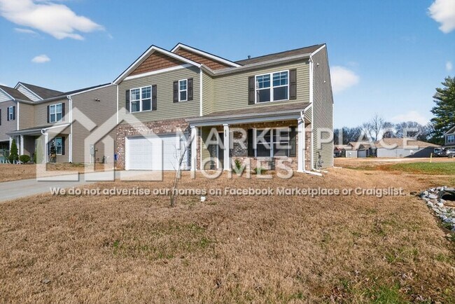 829 Greene Mdw Dr in Jefferson City, TN - Building Photo - Building Photo