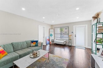 2311 SW 2nd St in Miami, FL - Building Photo - Building Photo