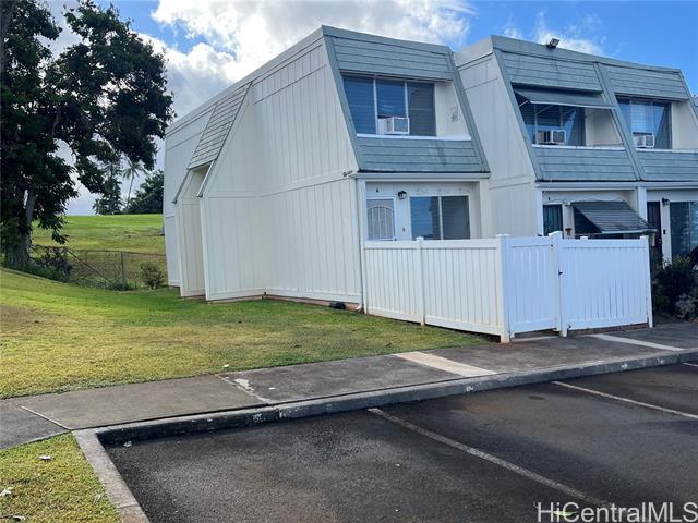 property at 98-697-697 Kaonohi St
