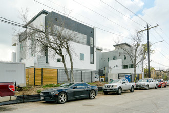 4201 Chartres St in Houston, TX - Building Photo - Building Photo