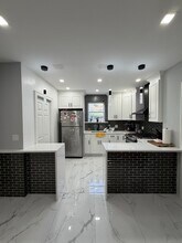 2964 State St in Hamden, CT - Building Photo - Building Photo