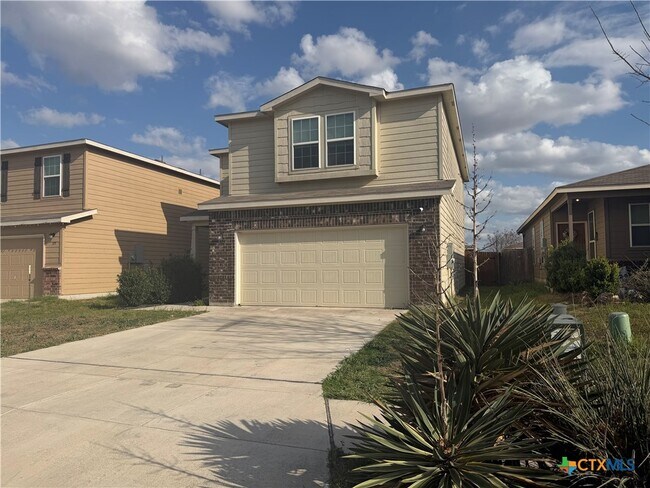 323 Mistflower in New Braunfels, TX - Building Photo - Building Photo