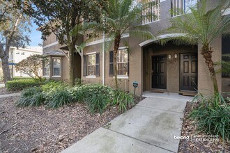 7554 Tamarind Ave in Tampa, FL - Foto de edificio - Building Photo