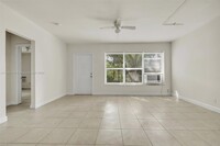 7905 Crespi Blvd in Miami Beach, FL - Building Photo - Building Photo