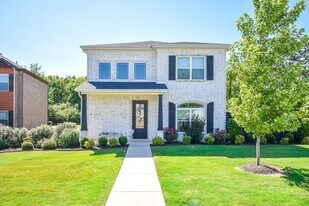 521 N Salem Rd in Fayetteville, AR - Building Photo