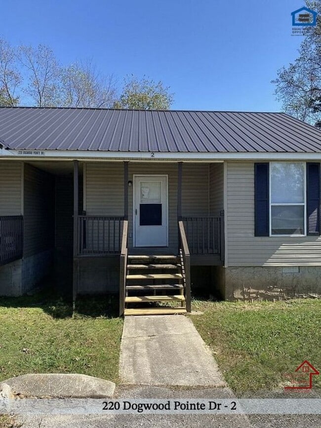 220 Dogwood Pointe Dr in McMinnville, TN - Building Photo - Building Photo