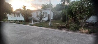 200 Florida Ave in Coral Gables, FL - Building Photo