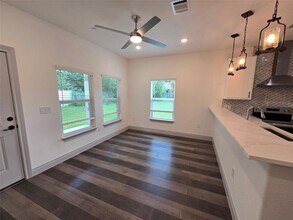 2105 Tiger Trail, Unit 703 in Round Rock, TX - Building Photo - Building Photo