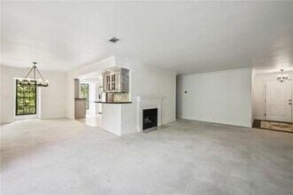 25316 Plantation Dr NE in Atlanta, GA - Building Photo - Building Photo