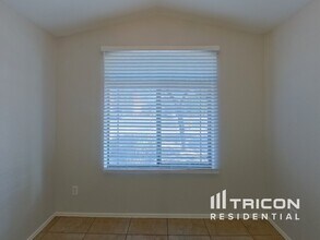 3426 W Wayland Dr in Phoenix, AZ - Building Photo - Building Photo