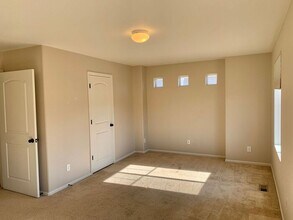 5103 Ridgewood Dr in Johnstown, CO - Building Photo - Building Photo