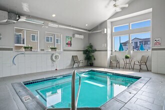 Gateway Apartments in Rapid City, SD - Building Photo - Building Photo