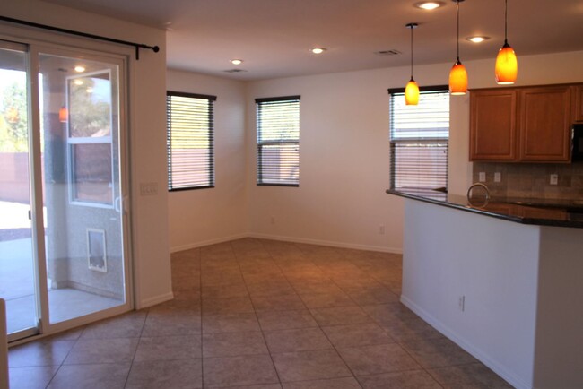 10404 Bays Mountain Ave in Las Vegas, NV - Building Photo - Building Photo