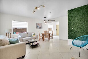 1850 SW 24th St, Unit ID1254556P in Fort Lauderdale, FL - Building Photo